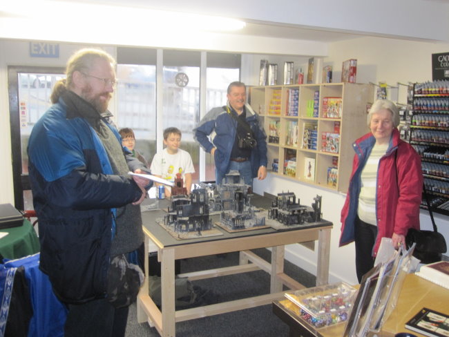 http://www.3vwargames.co.uk/cack/110211/boltonshop_01.jpg
